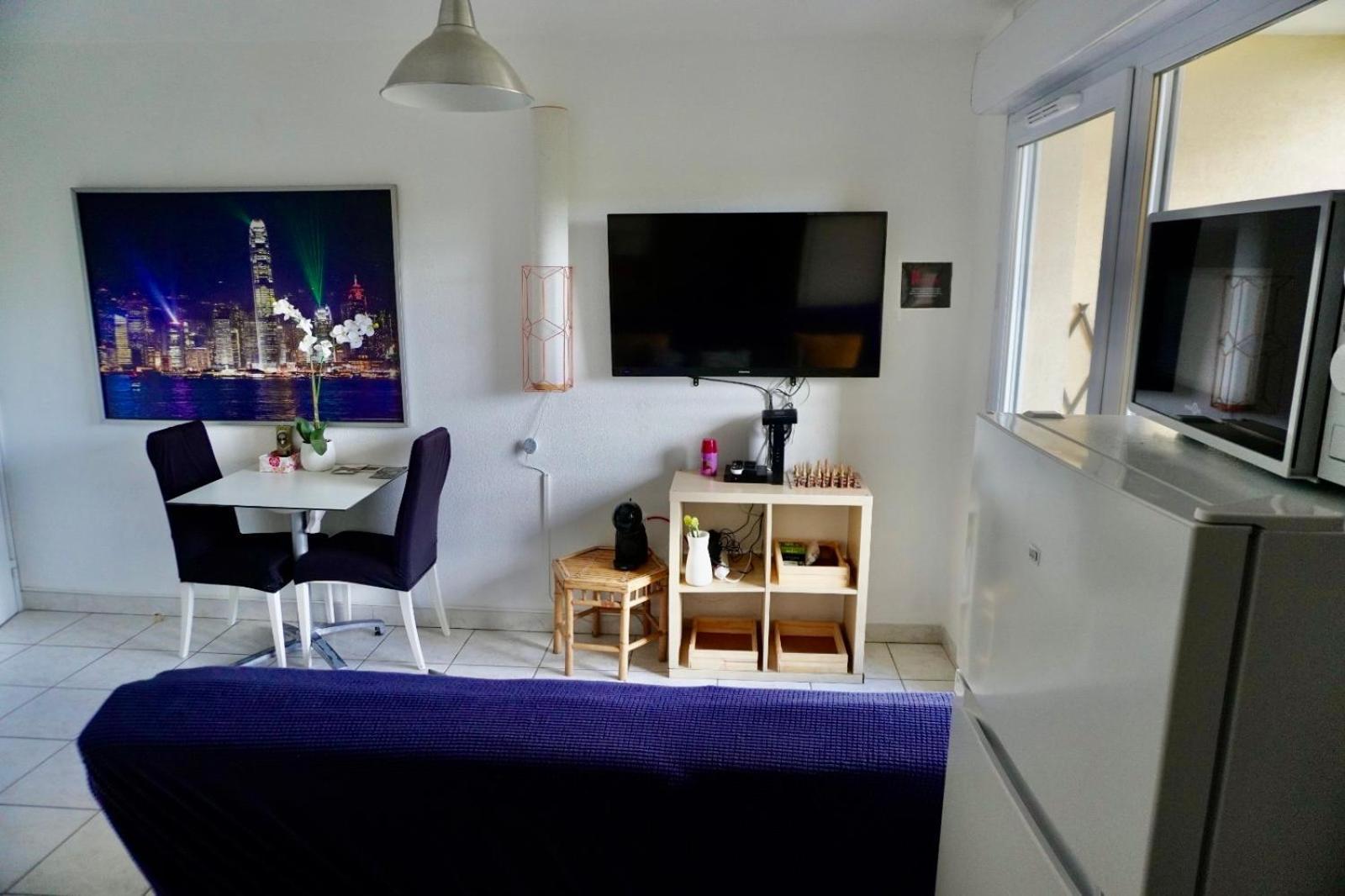 T2 Lumineux Et Piscine Apartment มงต์เปอลิเยร์ ภายนอก รูปภาพ